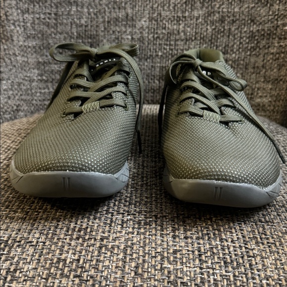 NOBULL trainer Men’s 9/Womens 10 1/2 - Picture 4 of 12